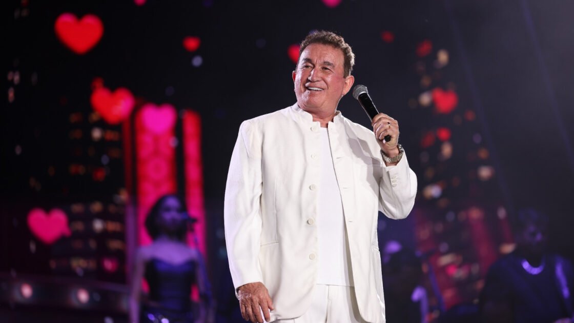 Amado Batista fará show gratuito em Goiânia nesta sexta-feira (23); veja local e horário