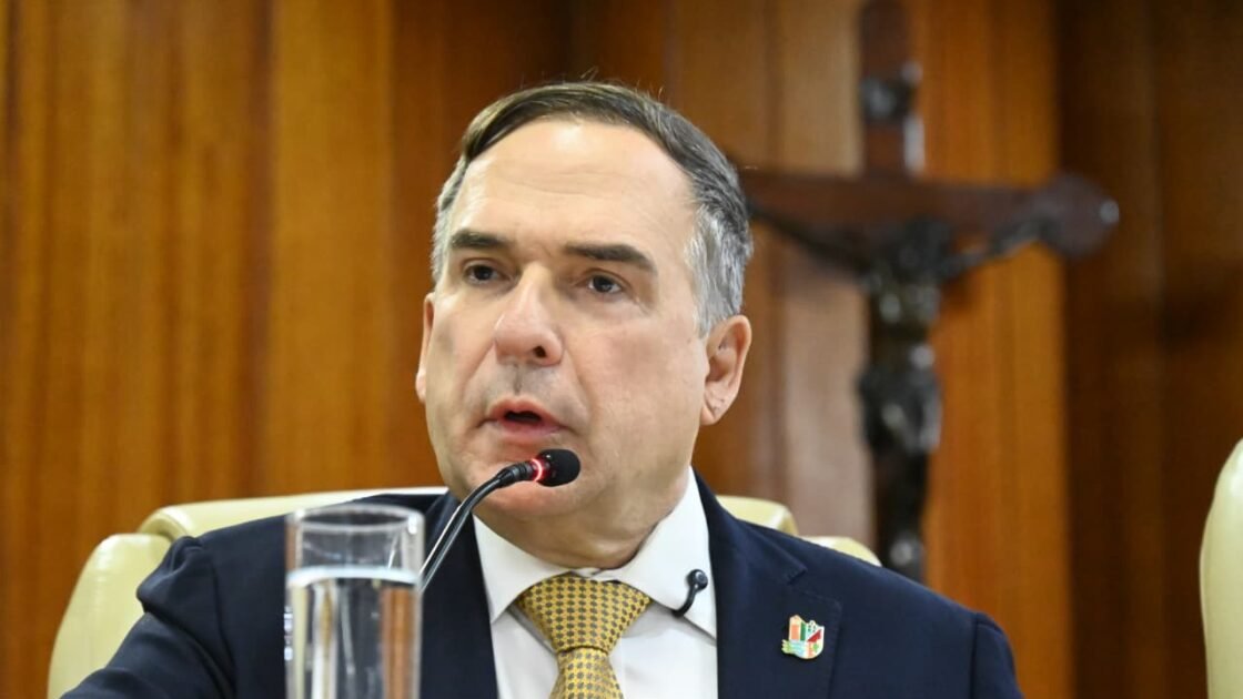 “Não vou aceitar que os mais pobres paguem a mesma taxa do lixo que os ricos”, afirma Sandro Mabel