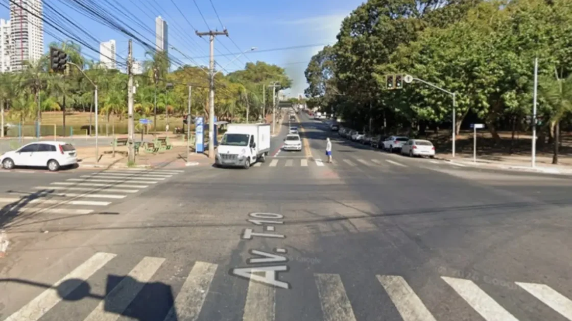 Goiânia ganha primeira ‘esquerda livre’ no trânsito; motoristas poderão virar sem esperar semáforo