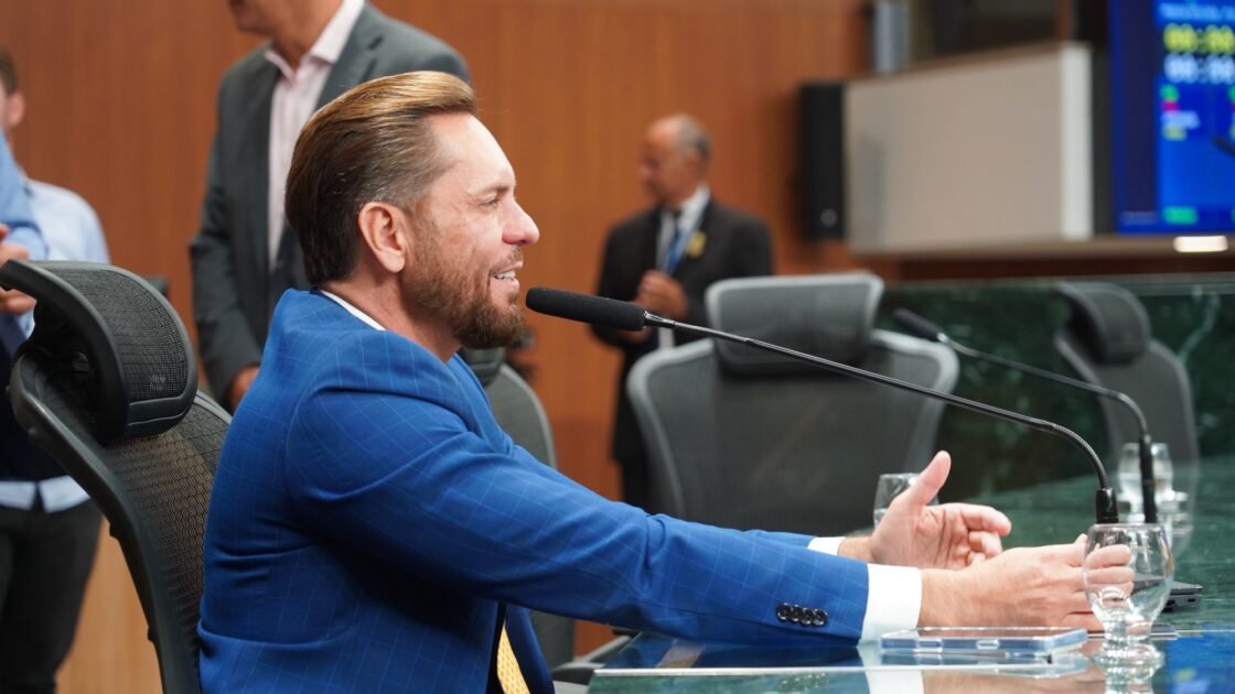 Bruno Peixoto terá agenda intensa como governador de Goiás, com entrega de casas, visitas a obras e compromissos em 16 municípios